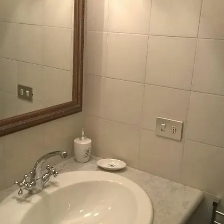 La Depandance Della Nonna Apartment *